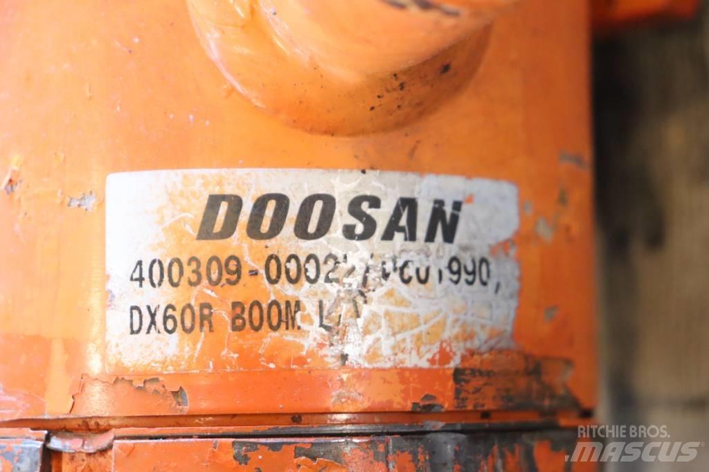 Doosan DX 60 R Мини екскаватори < 7 т