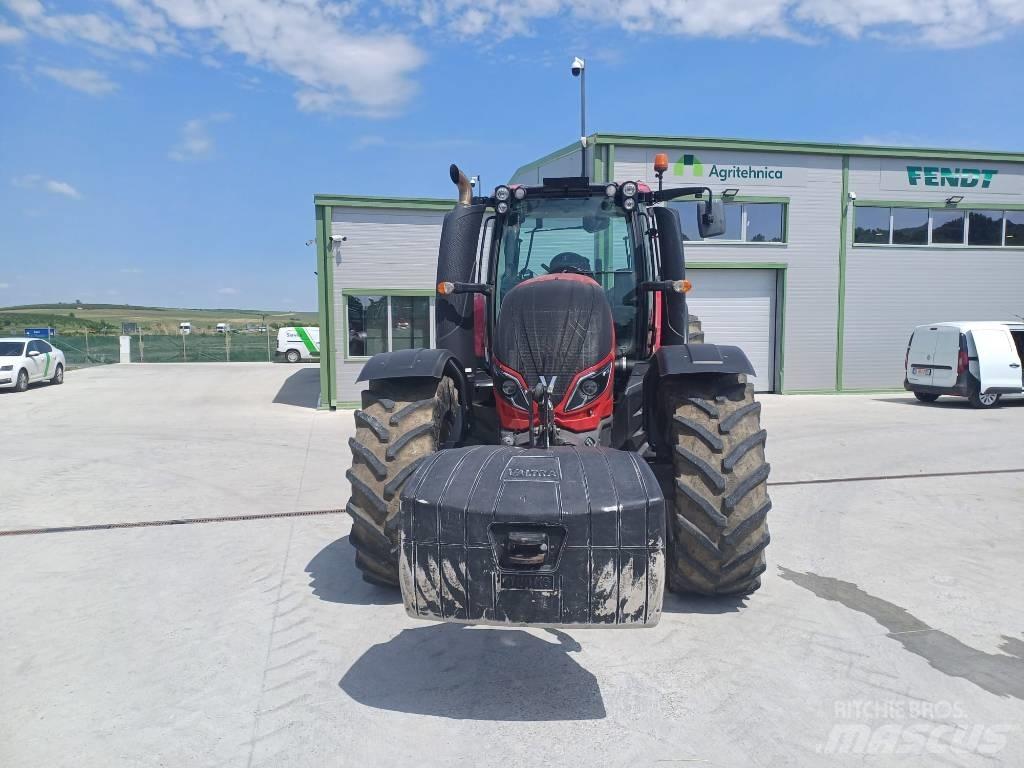 Valtra T 234 Трактори