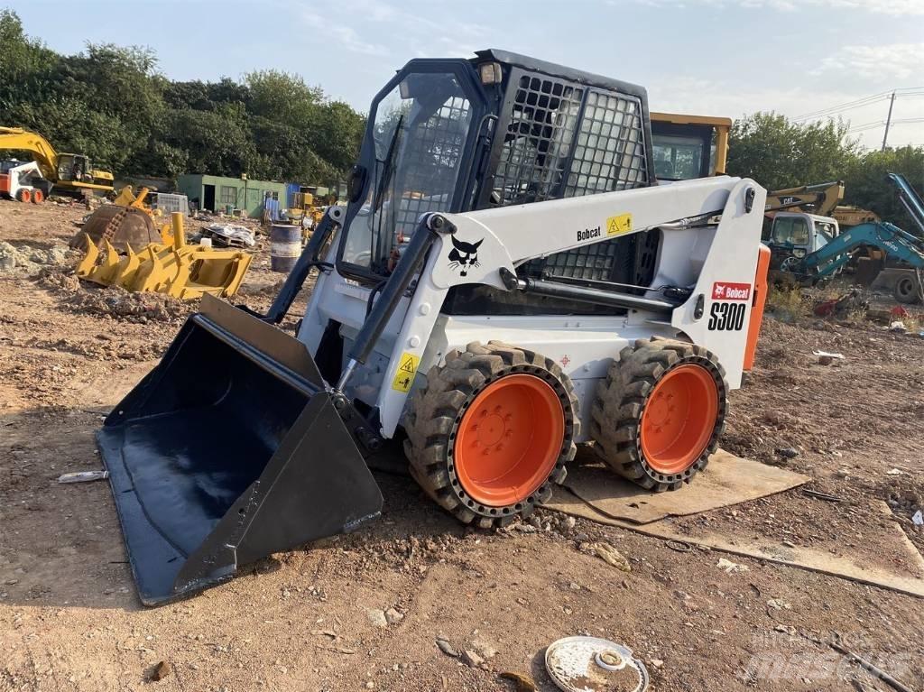 Bobcat S 300 Мини товарачи
