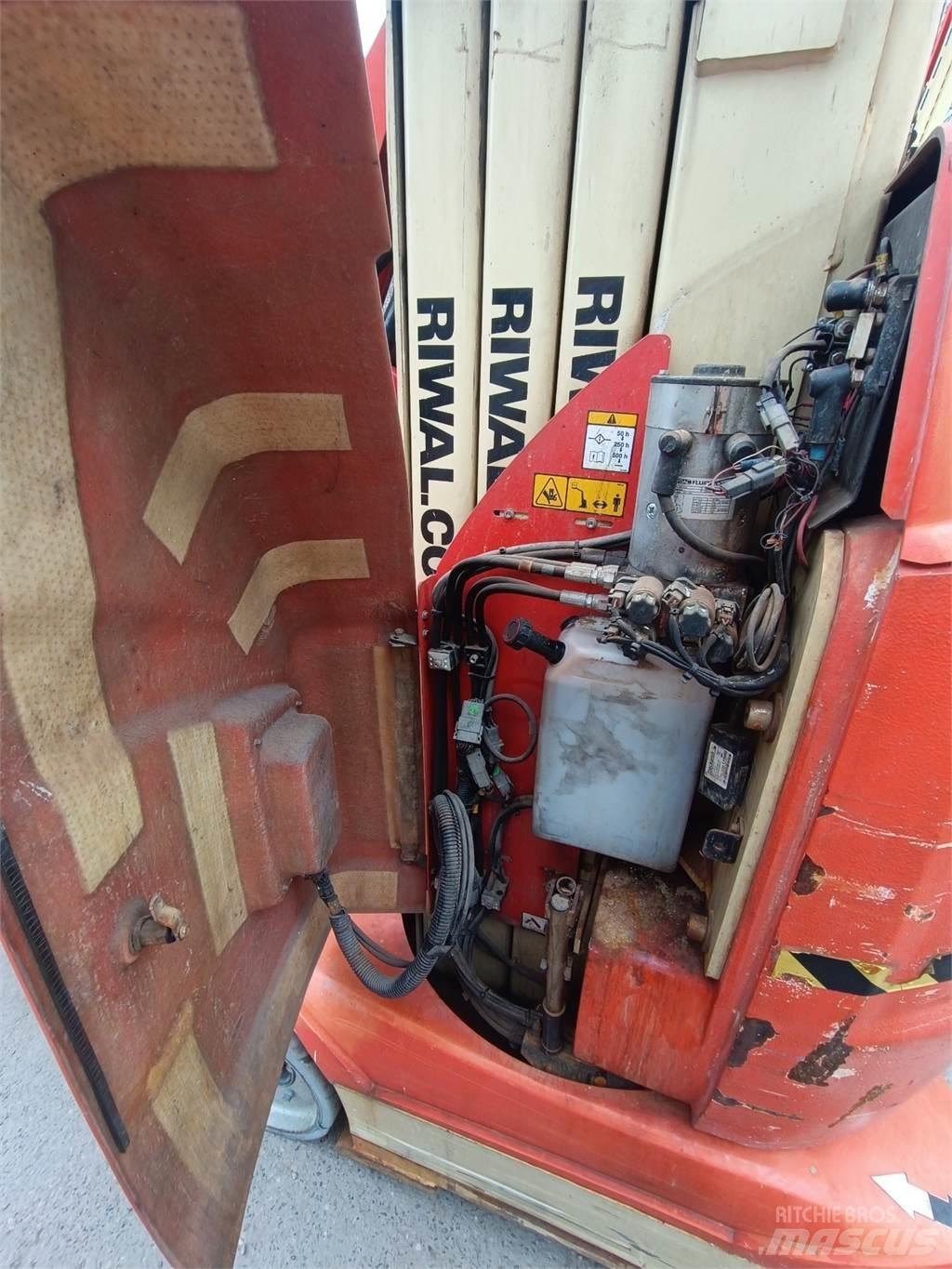 JLG T10E Други вишки и платформи