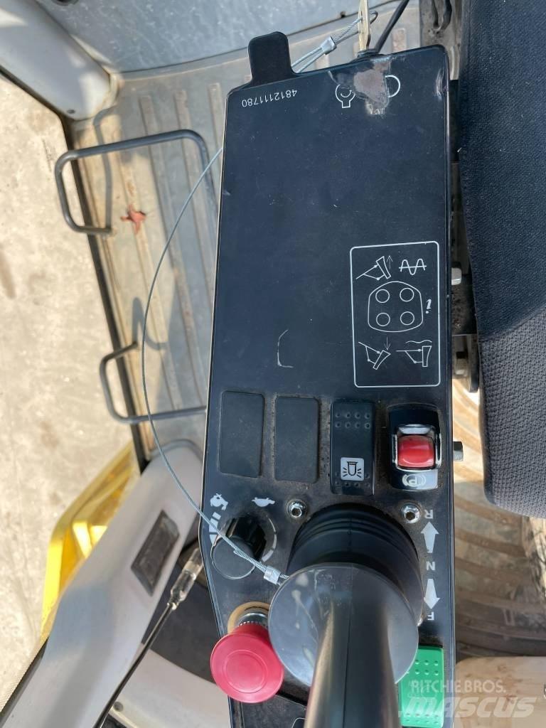 Dynapac CA3500D Еднобарабанни ролки
