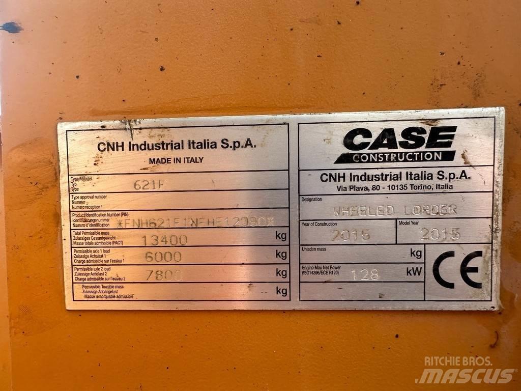 CASE 621 F Колесни товарачи