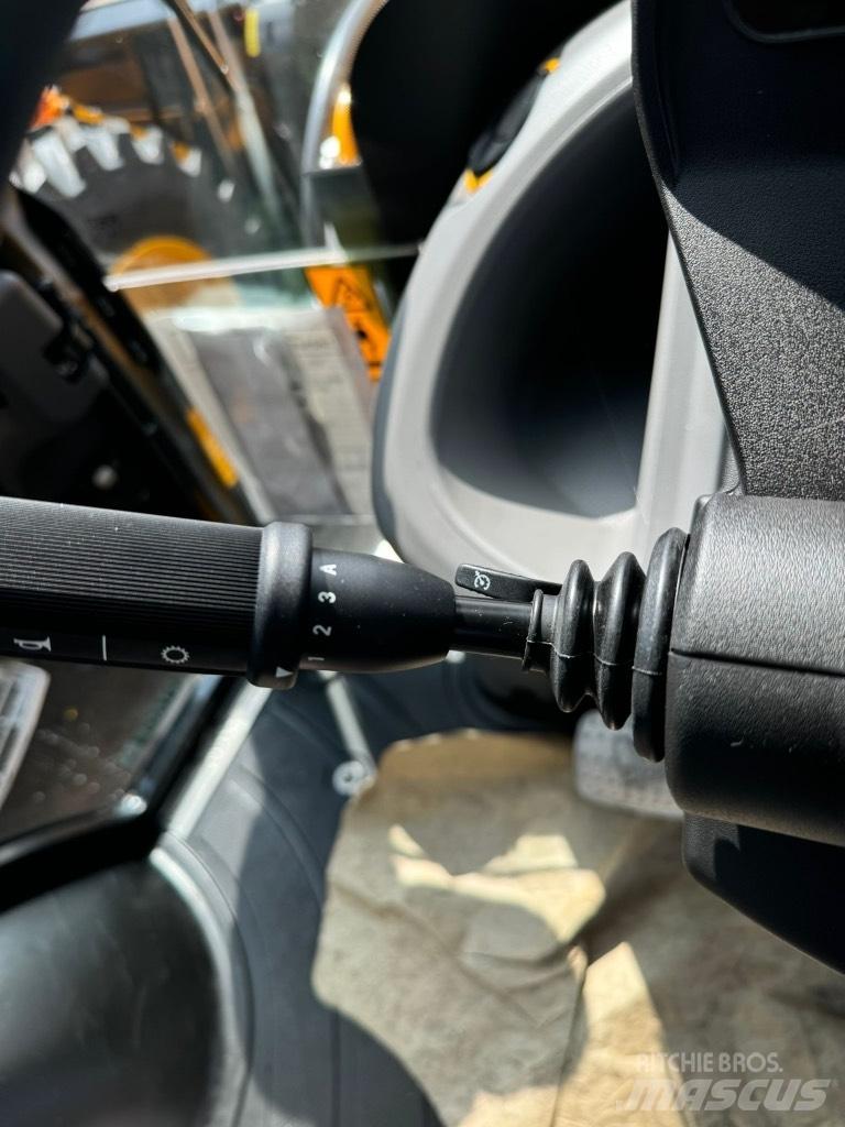 JCB 3 CX / 0 hours ! Товарач със заден ексватор