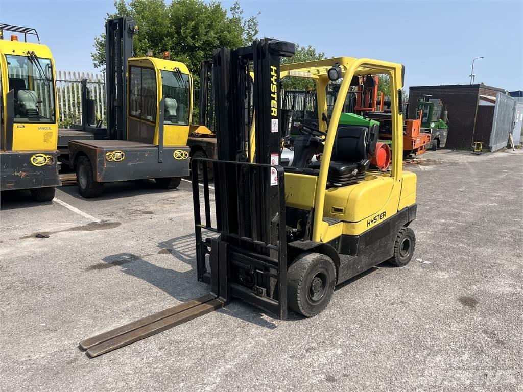 Hyster H2.5CT Камиони с АГУ