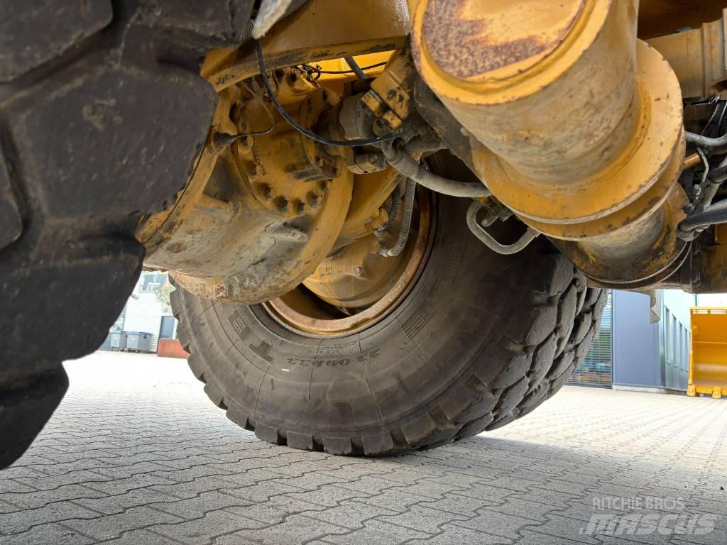 CAT 772G Твърди самосвали
