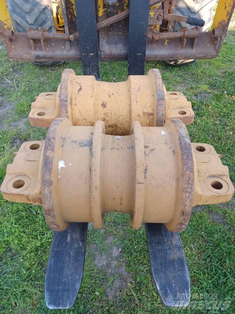 Komatsu D 155 Релси, вериги и ходова част
