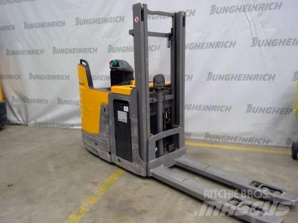 Jungheinrich ERD 220 Колички високоповдигачи с теглич