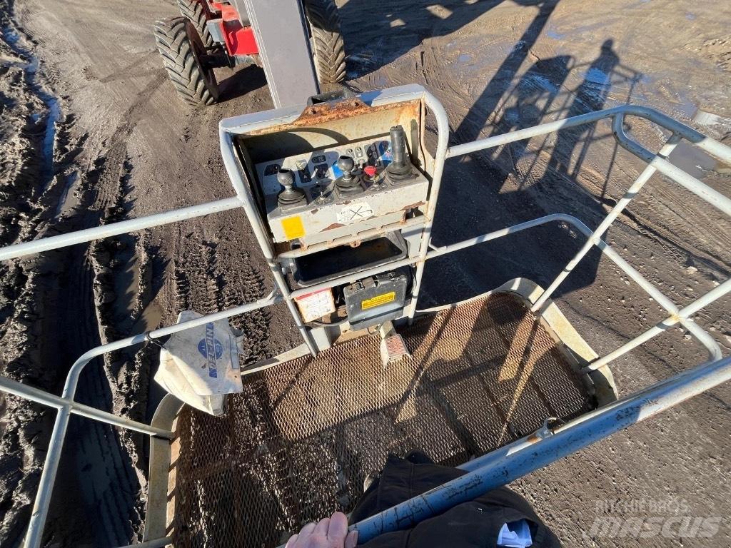 Manitou 200 ATJ Съчленени стрелови подемници