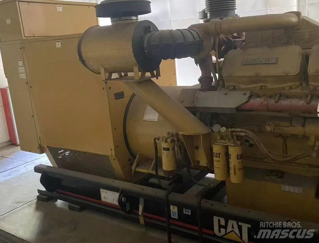 CAT 660kva Дизелови генератори
