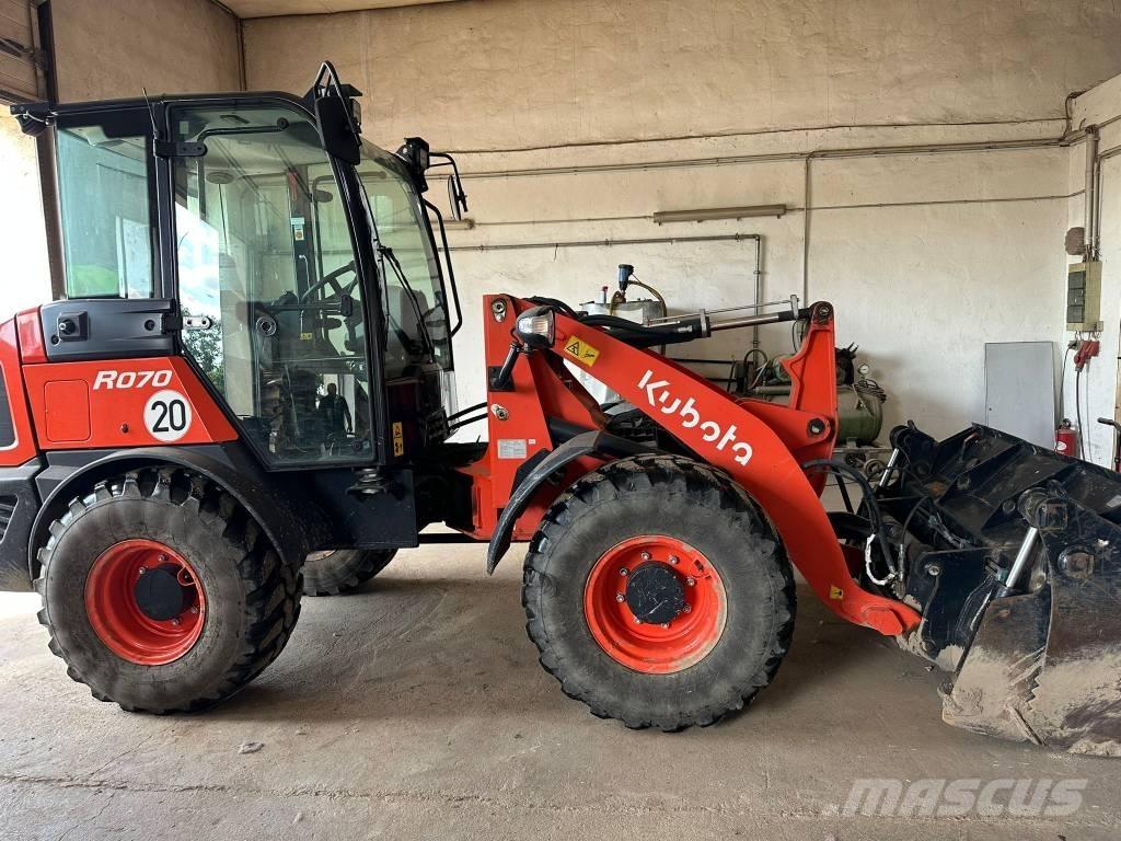 Kubota R 070 WT QC Колесни товарачи