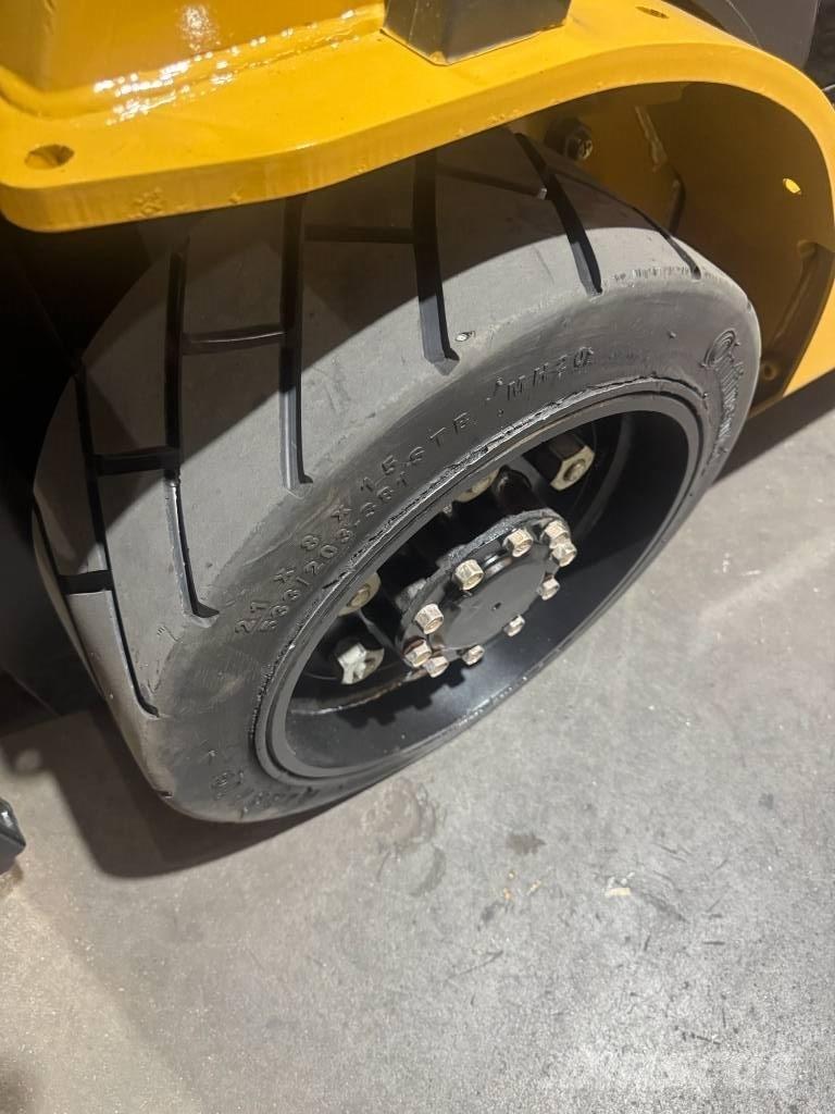 CAT 2C 6000 Вилични кари-повдигачи - други