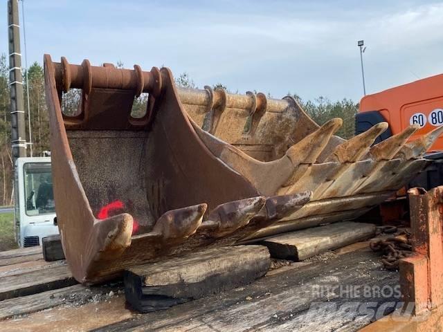 Komatsu PC 210 LC-8 Верижен екскаватор