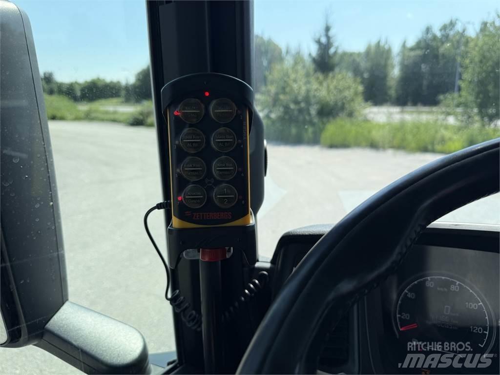 Scania G500 6X2 Камиони с кран с кука