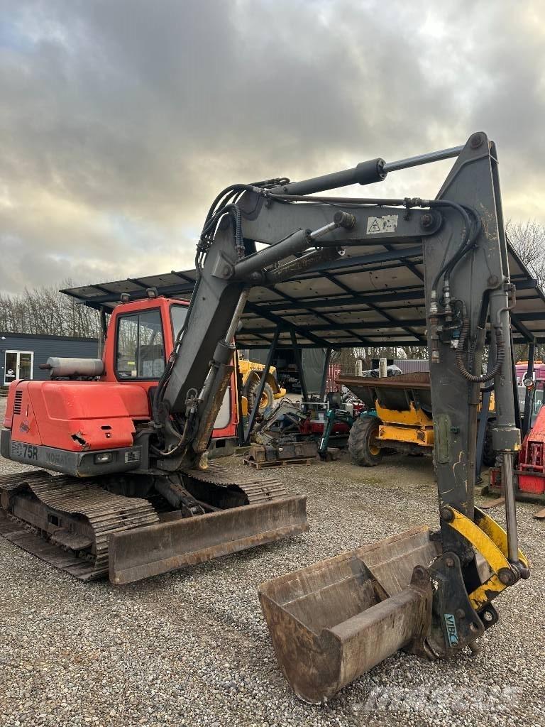 Komatsu PC 75 Средни екскаватори 7т - 12т