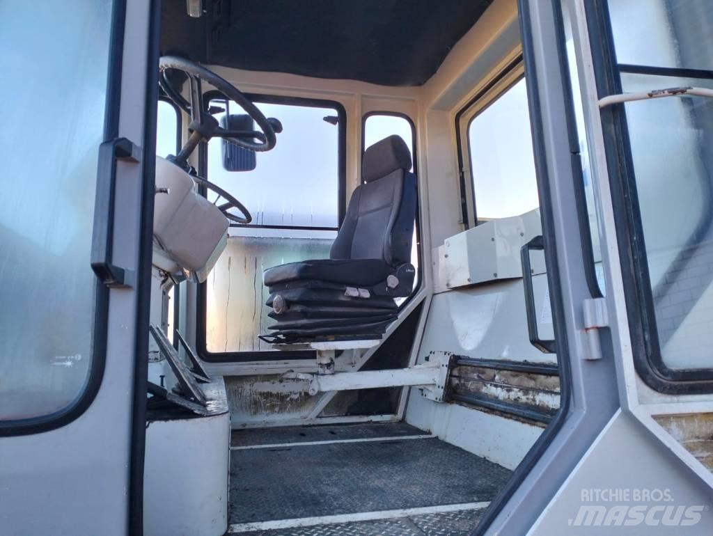 Corinsa CCR 1421 Пневматични гумени  ролки
