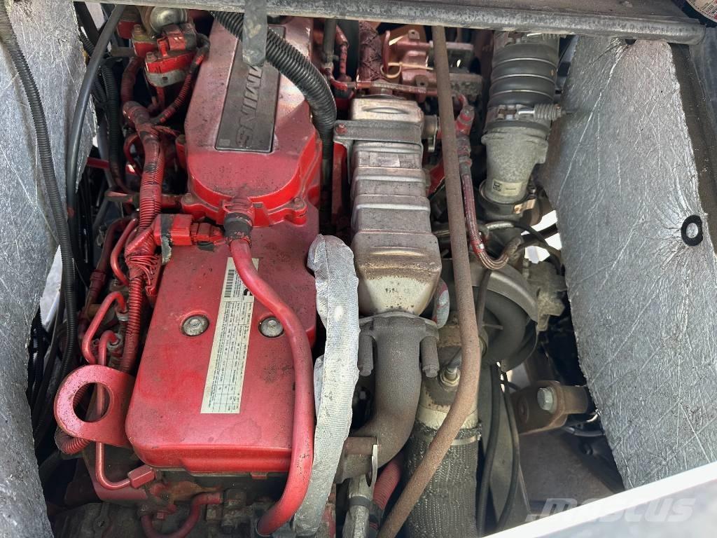  frieghtliner mt45 Пикапи