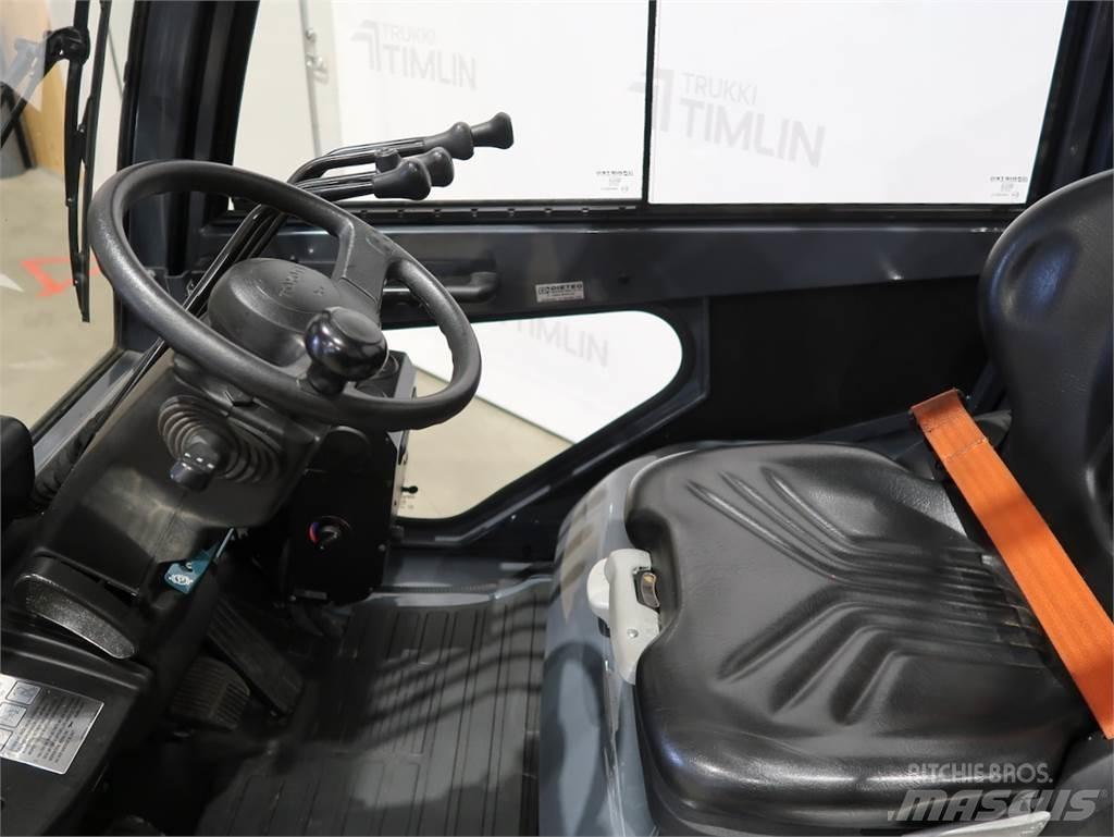 Toyota 02-8FGF25 Камиони с АГУ