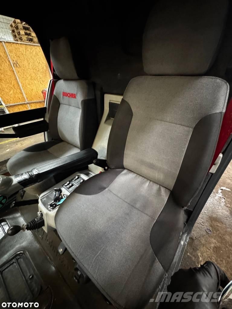 Bucher C 202 Автоматични метачки с четки