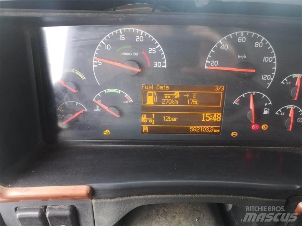 Volvo FH 12 Камиони с кран с кука