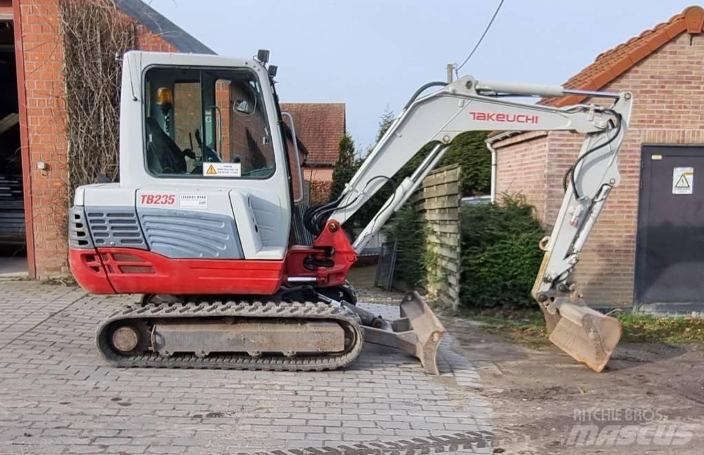 Takeuchi TB 235 Верижен екскаватор