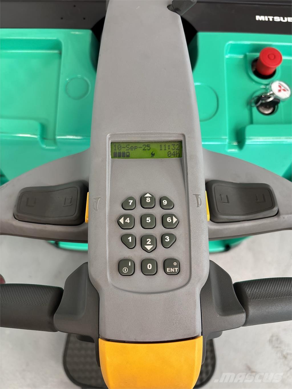 Mitsubishi SBV16P Самоходни товарачи