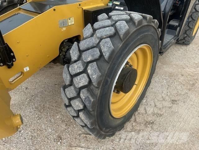 CAT TL1055D Телескопични товарачи