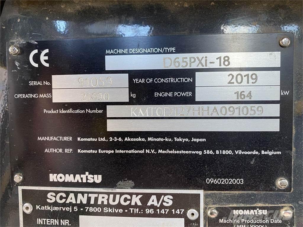 Komatsu D65PXI-18 Верижни булдозери
