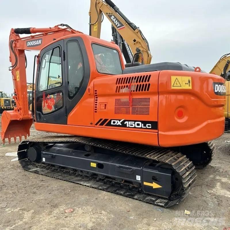Doosan DX150 Верижен екскаватор