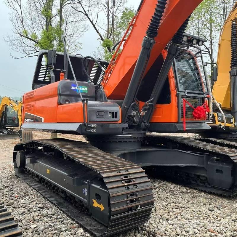Doosan DX 225 Верижен екскаватор