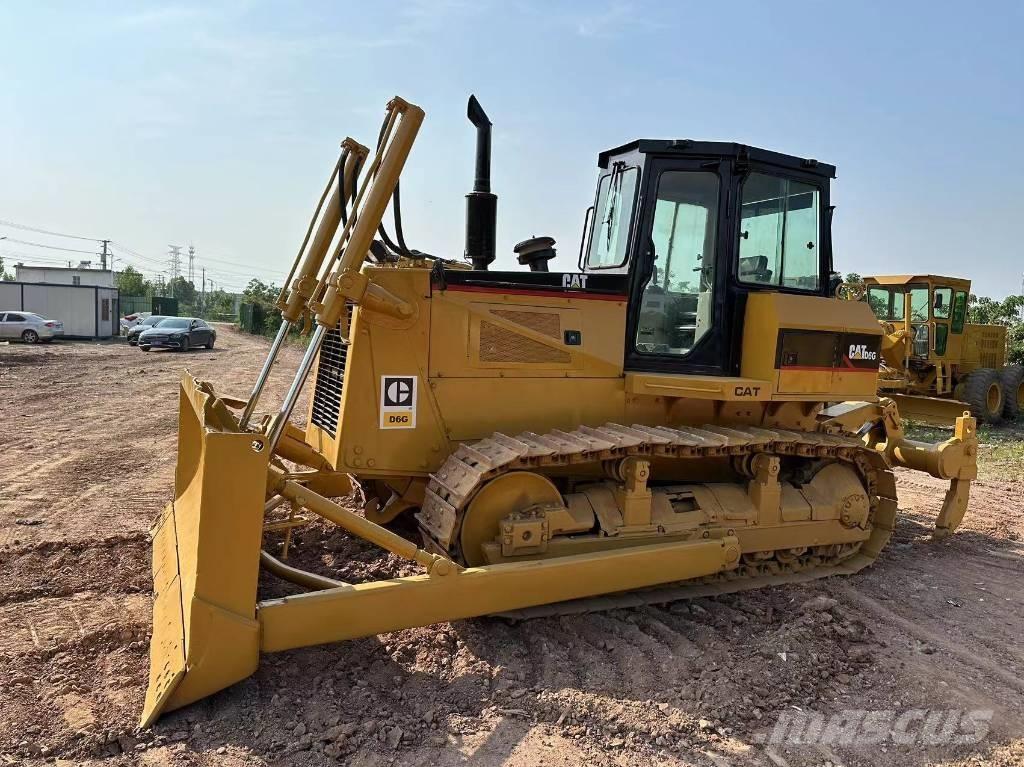 CAT D 6 G Верижни булдозери
