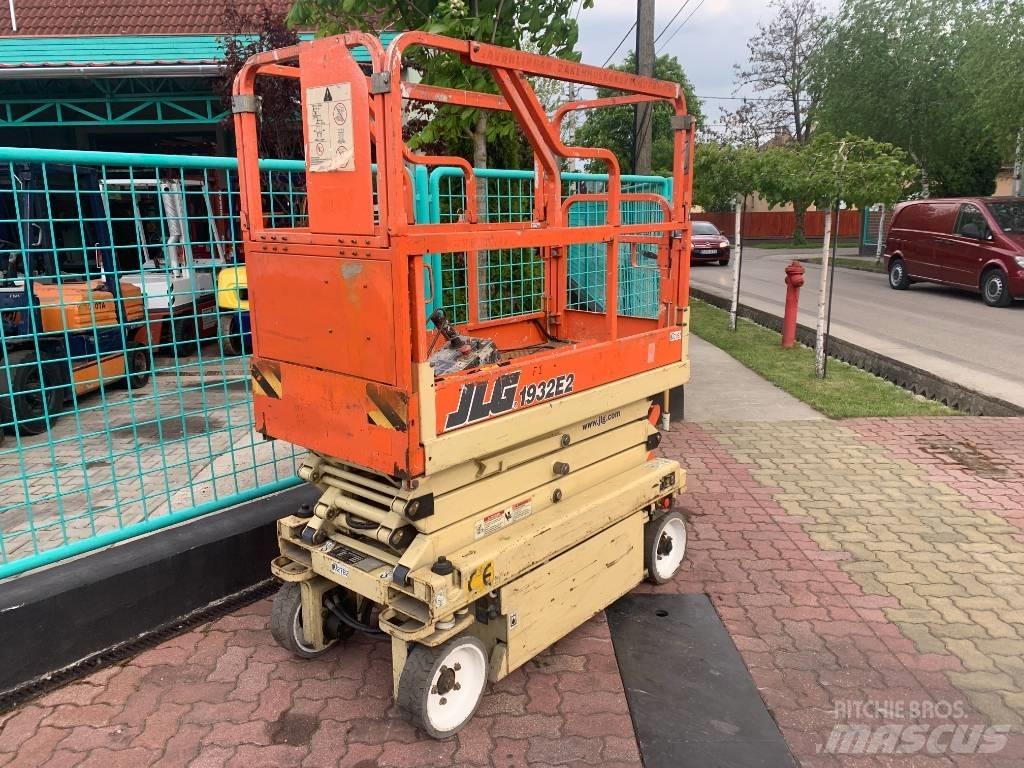 JLG 1932E2     V-2782 Вертикални мачтови повдигачи
