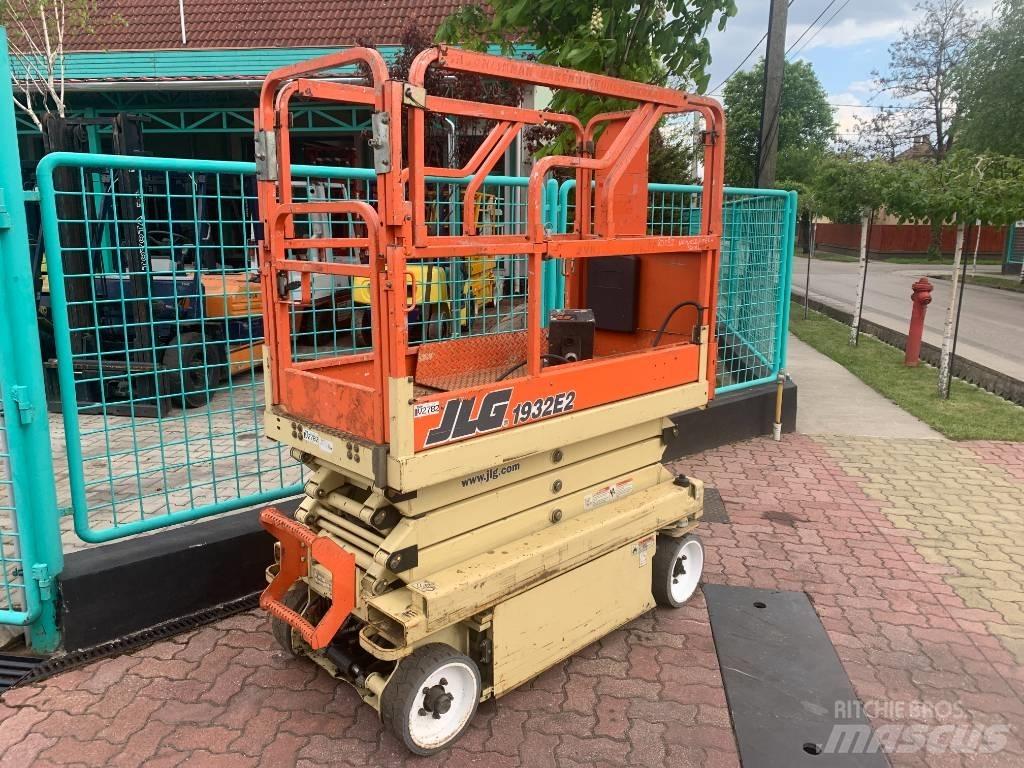 JLG 1932E2     V-2782 Вертикални мачтови повдигачи

