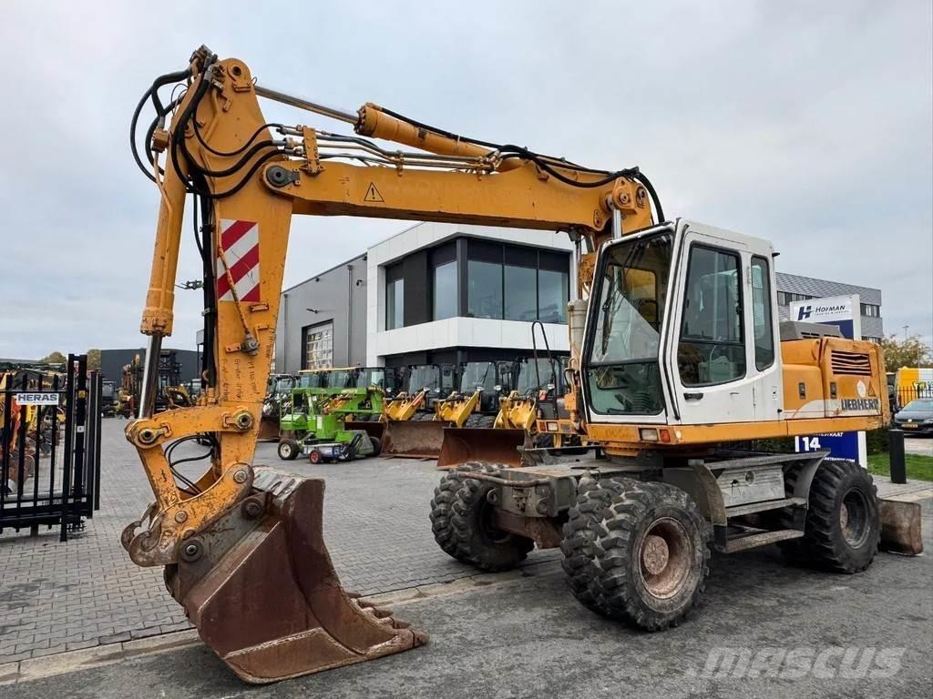 Liebherr A924 Колесни екскаватори