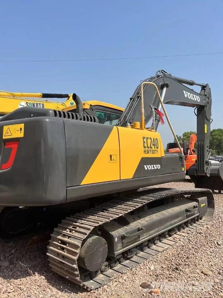 Volvo EC 240 Верижен екскаватор
