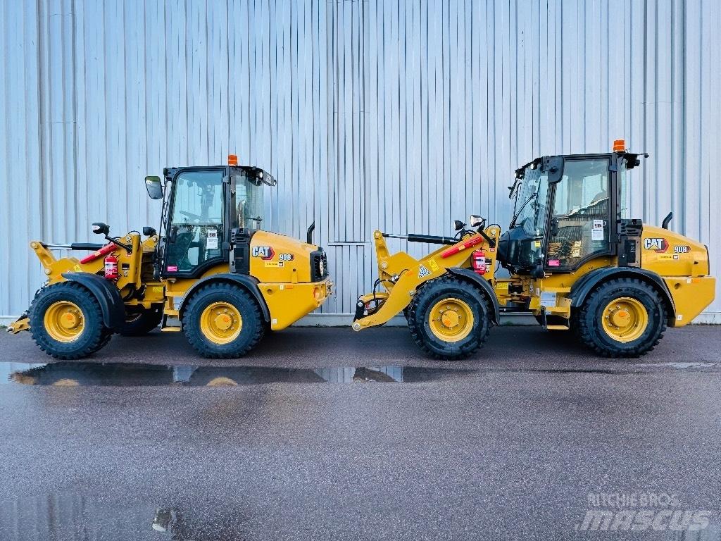 CAT 908 Колесни товарачи
