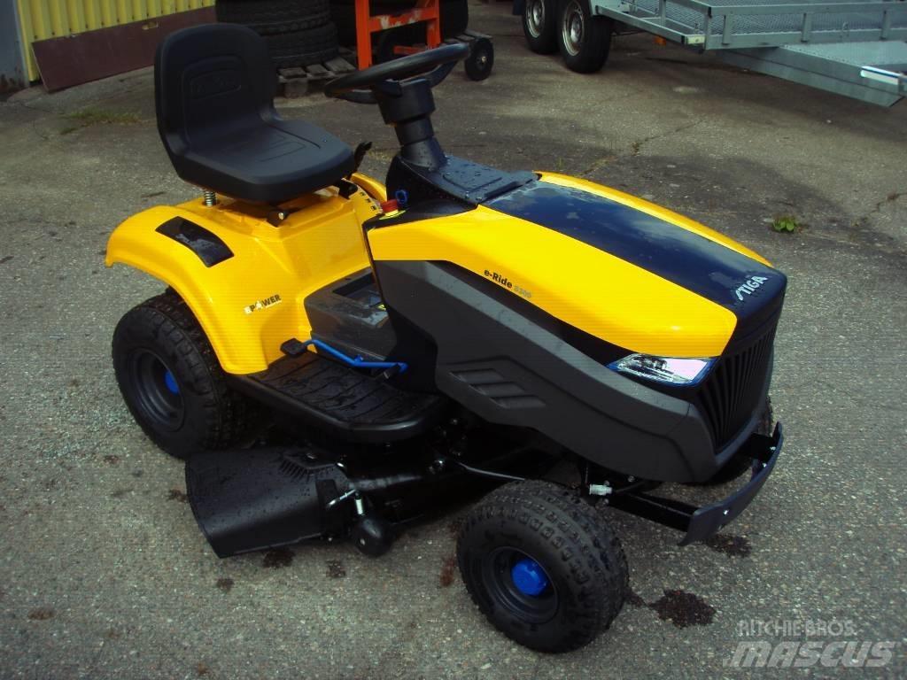 Stiga E-Ride S 300 Тракторни косачки