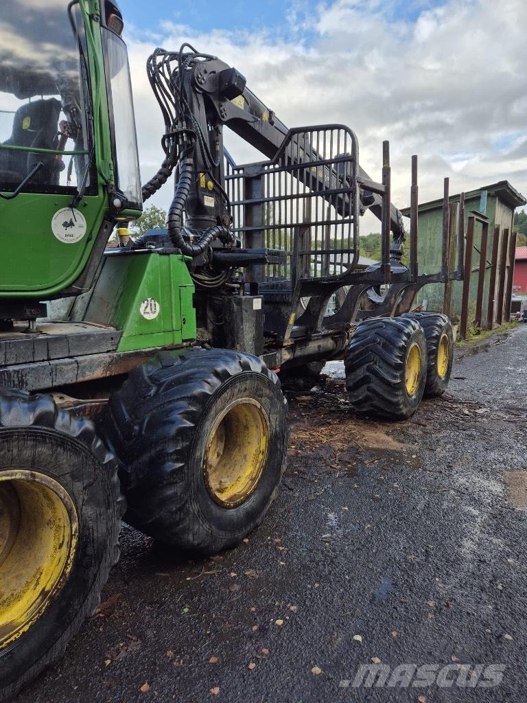 John Deere 1110 E Форуардери