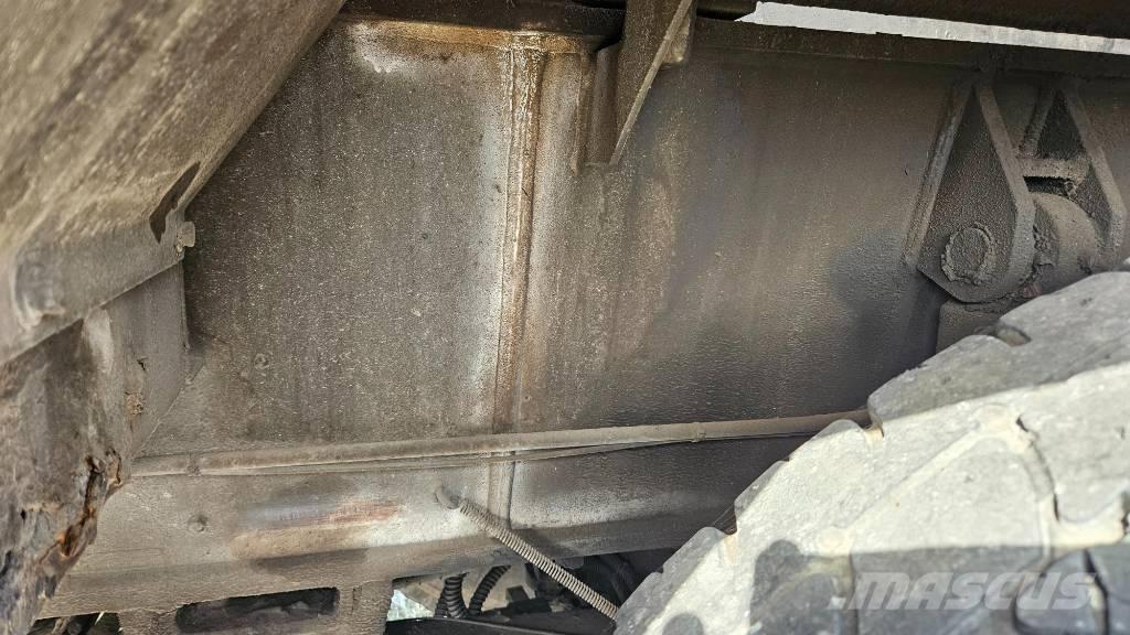 Kato SR 250 Кранове за тежък терен