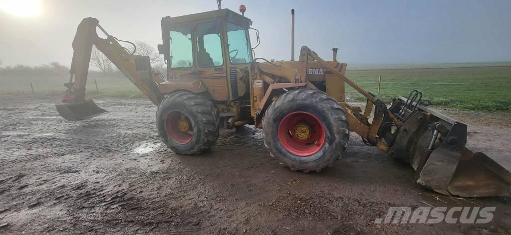 Hydrema 808 Товарач със заден ексватор