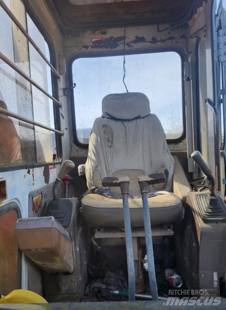 Hitachi EX 200 LC Верижен екскаватор