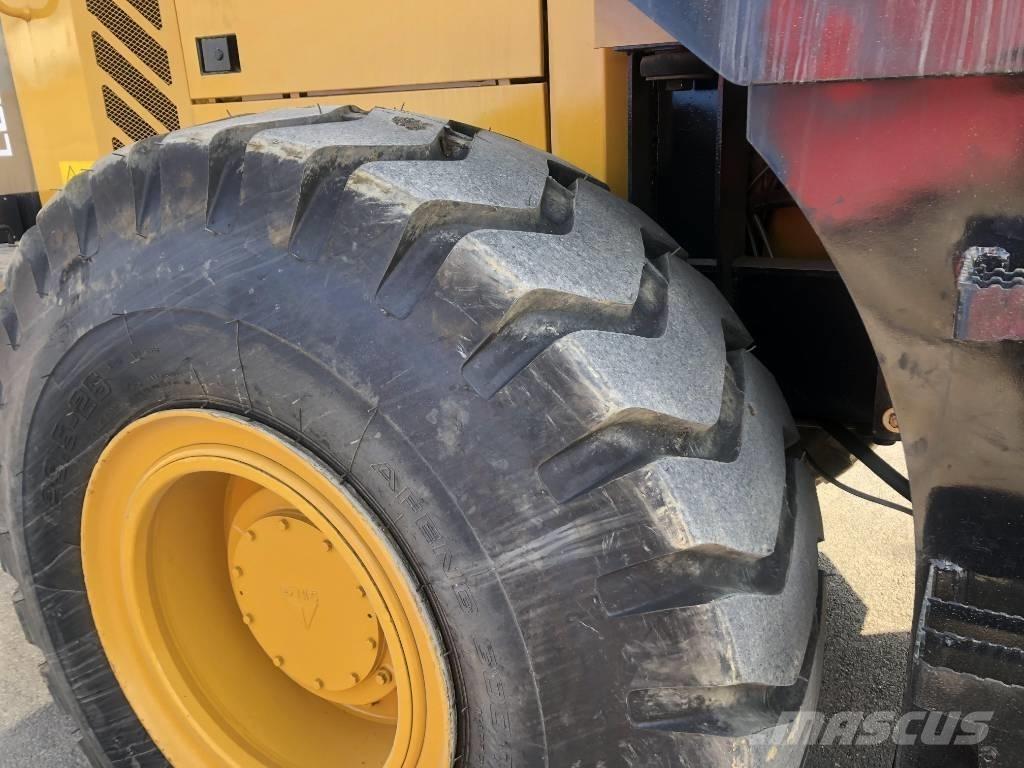 SDLG 956L Колесни товарачи
