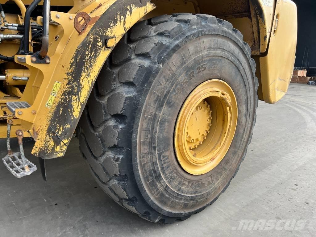 CAT 740 Дъмпери/моторни превозни средства