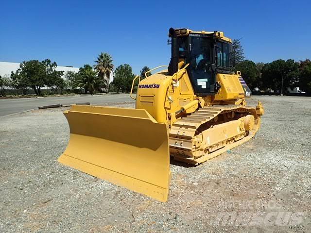Komatsu D61EX-24 Верижни булдозери
