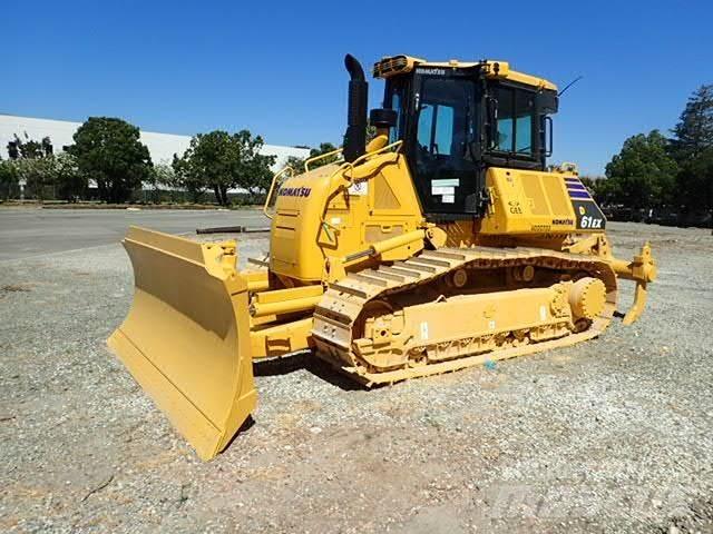 Komatsu D61EX-24 Верижни булдозери
