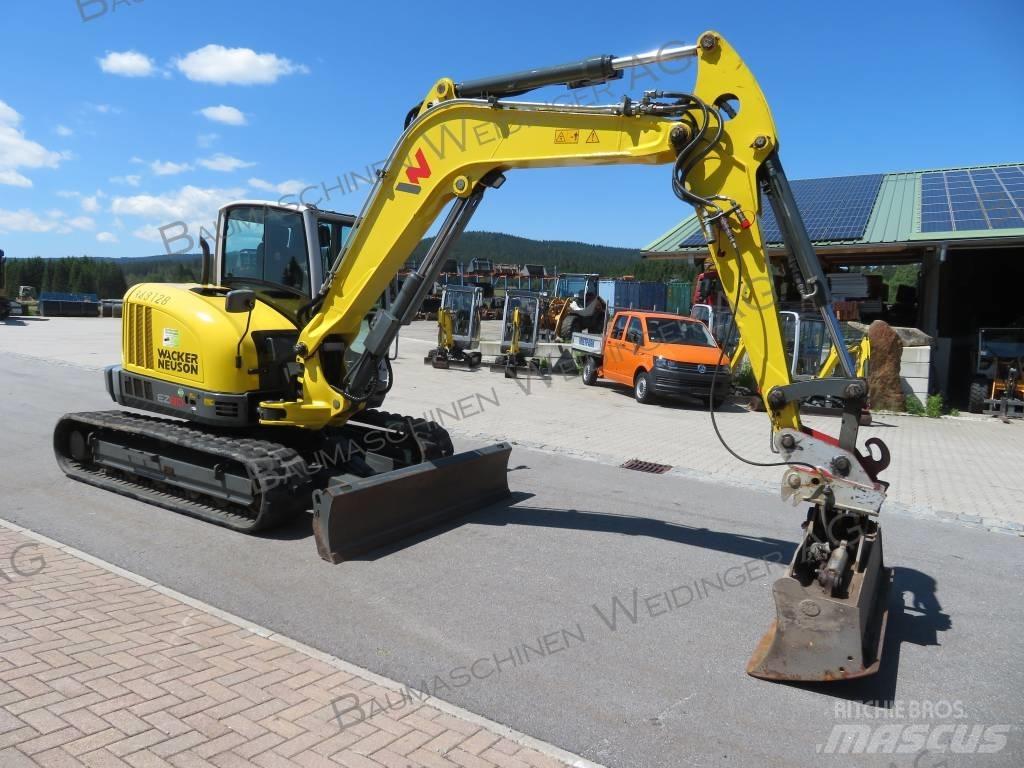 Neuson EZ 80 Средни екскаватори 7т - 12т