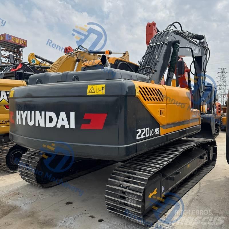 Hyundai R220-9S Верижен екскаватор