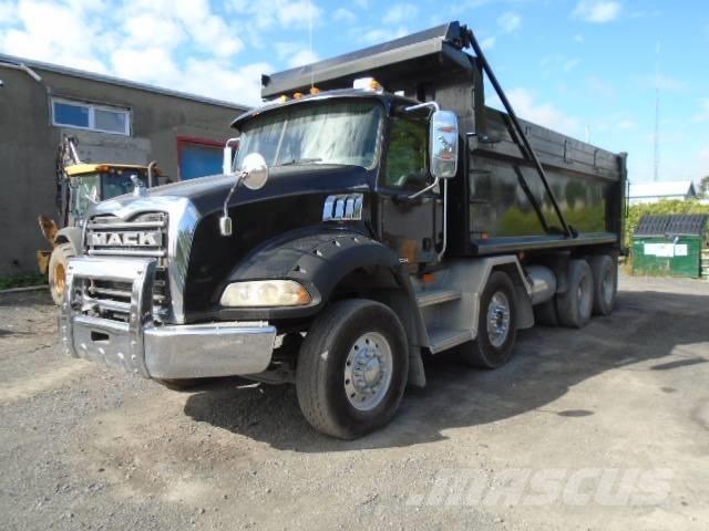 Mack GU813 Самосвал