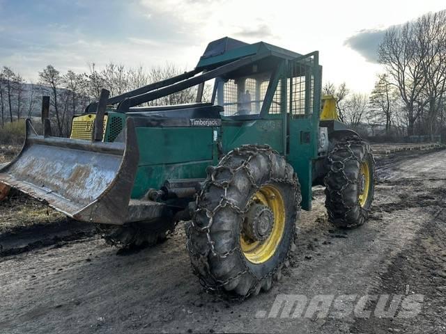 Timberjack 240B Скидери
