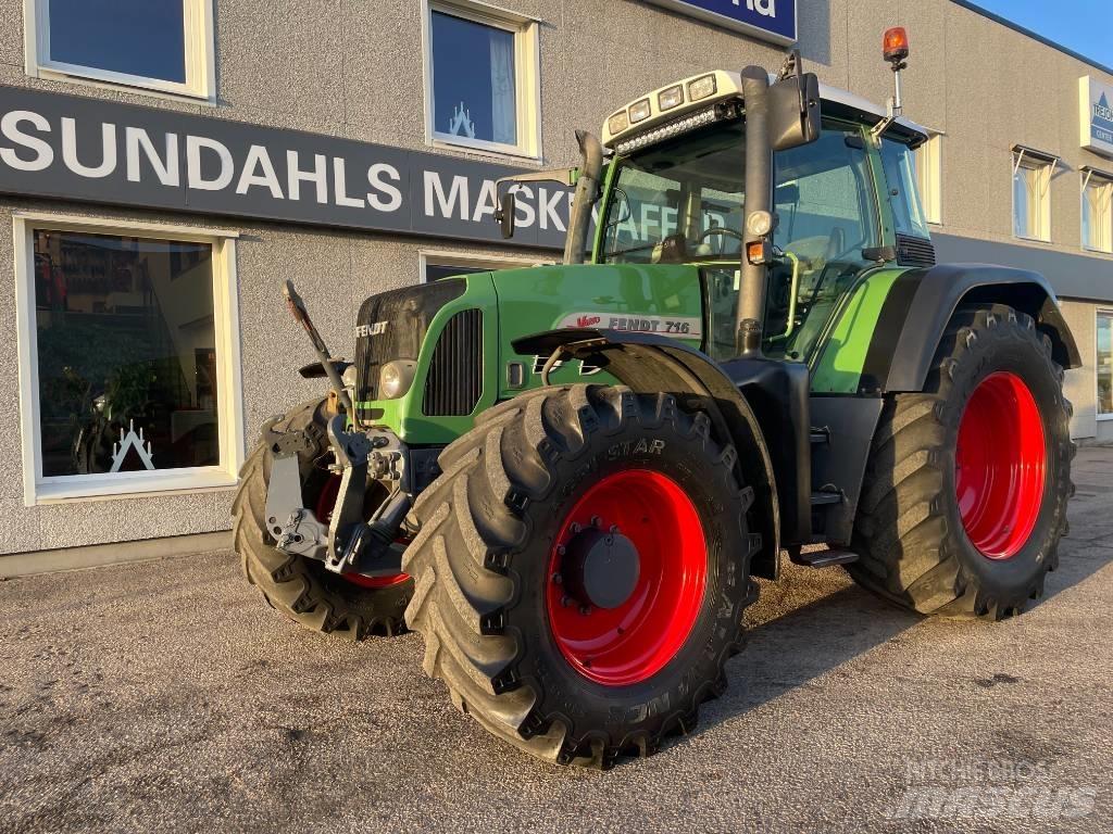 Fendt 716 Vario Трактори