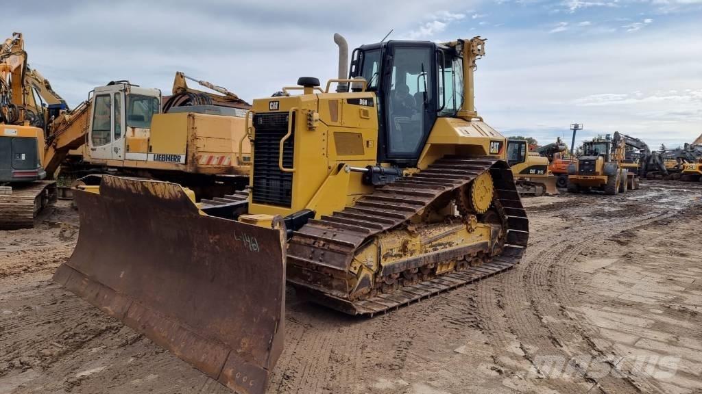 CAT D 6 N LGP Верижни булдозери
